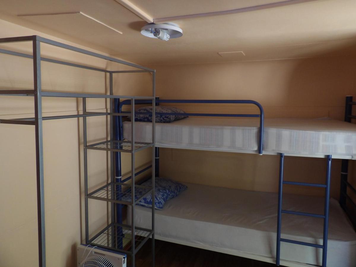 Oasis Country Park Hotel Rugat Ngoại thất bức ảnh