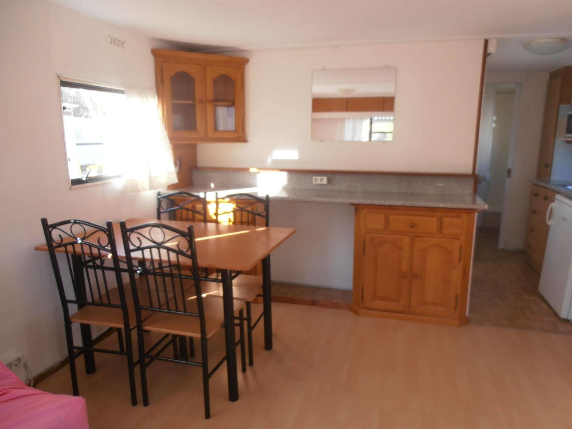 Oasis Country Park Hotel Rugat Ngoại thất bức ảnh